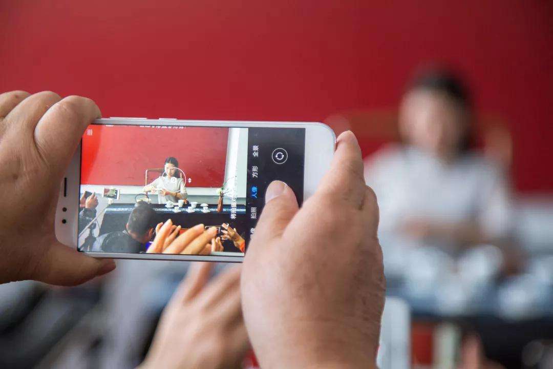 基础用手机轻松拍大片，靠摄影副业轻松月入过万（21节手机摄影课-企飞资源网